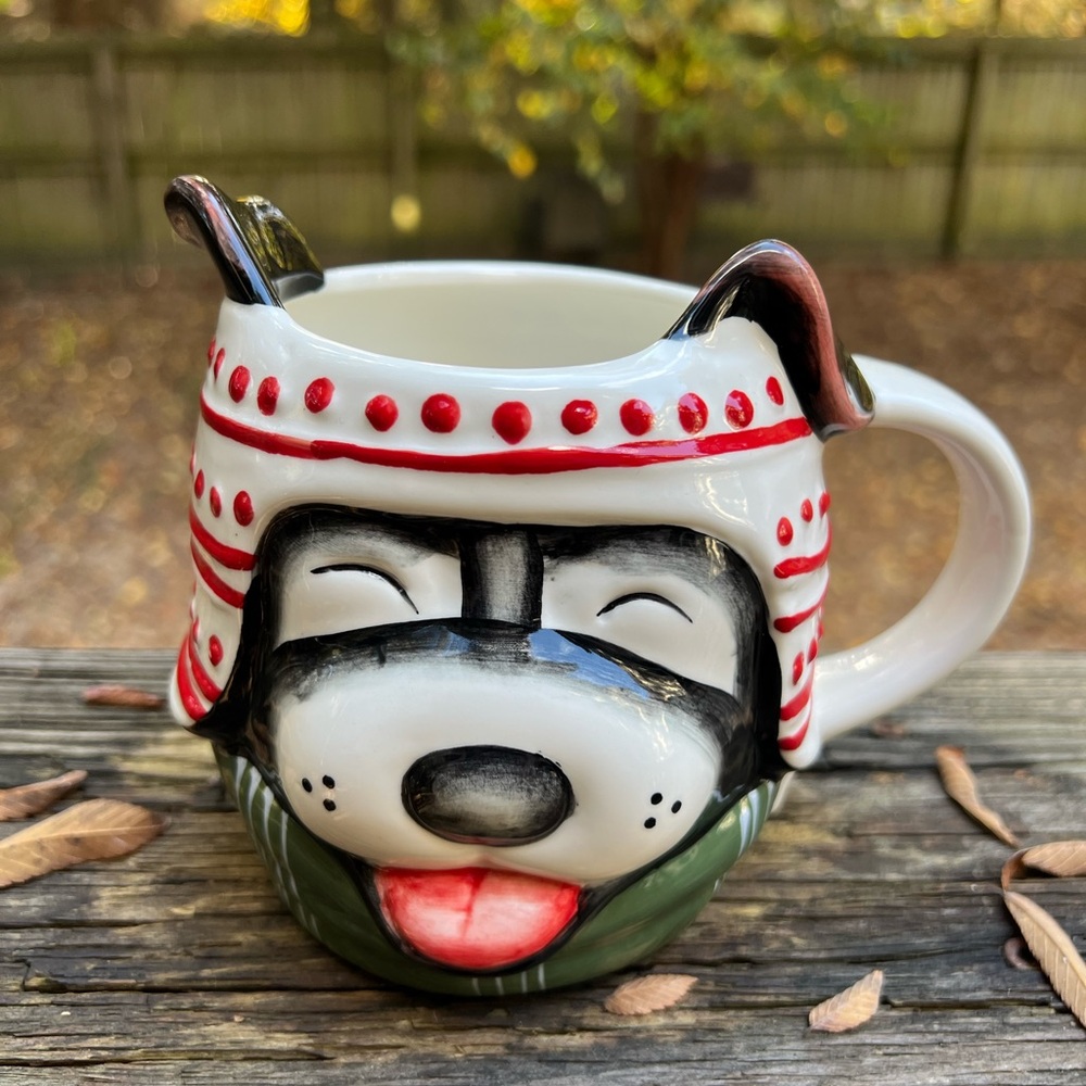 TABLETOPS UNLIMITED Furry Christmas Dog Mug NWT NEW
